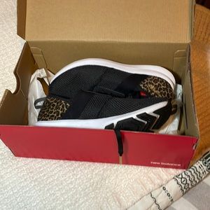 New Balance Tennis Shoes